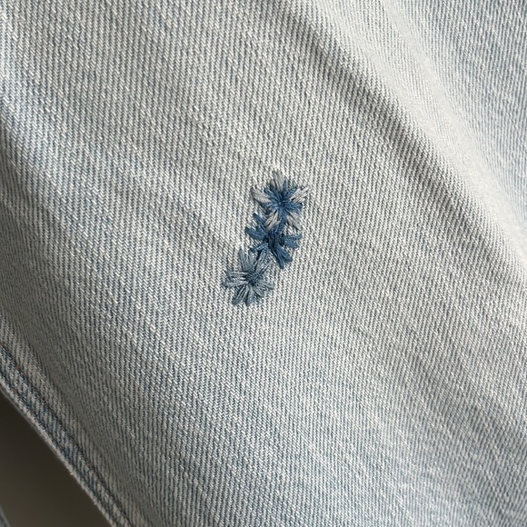 American Eagle Mom Jeans with flowers! - Picture 2 of 6